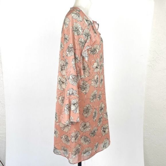 HD in Paris Anthropologie Floral Ruffle Bell Sleeves Pink Crepe Shift Dress S - Picture 5 of 7